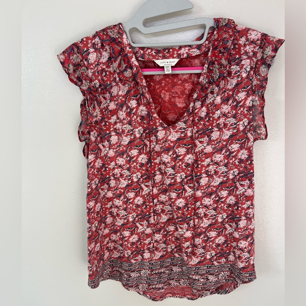 Lucky Brand Red Floral V-Neck Cap Sleeve Top